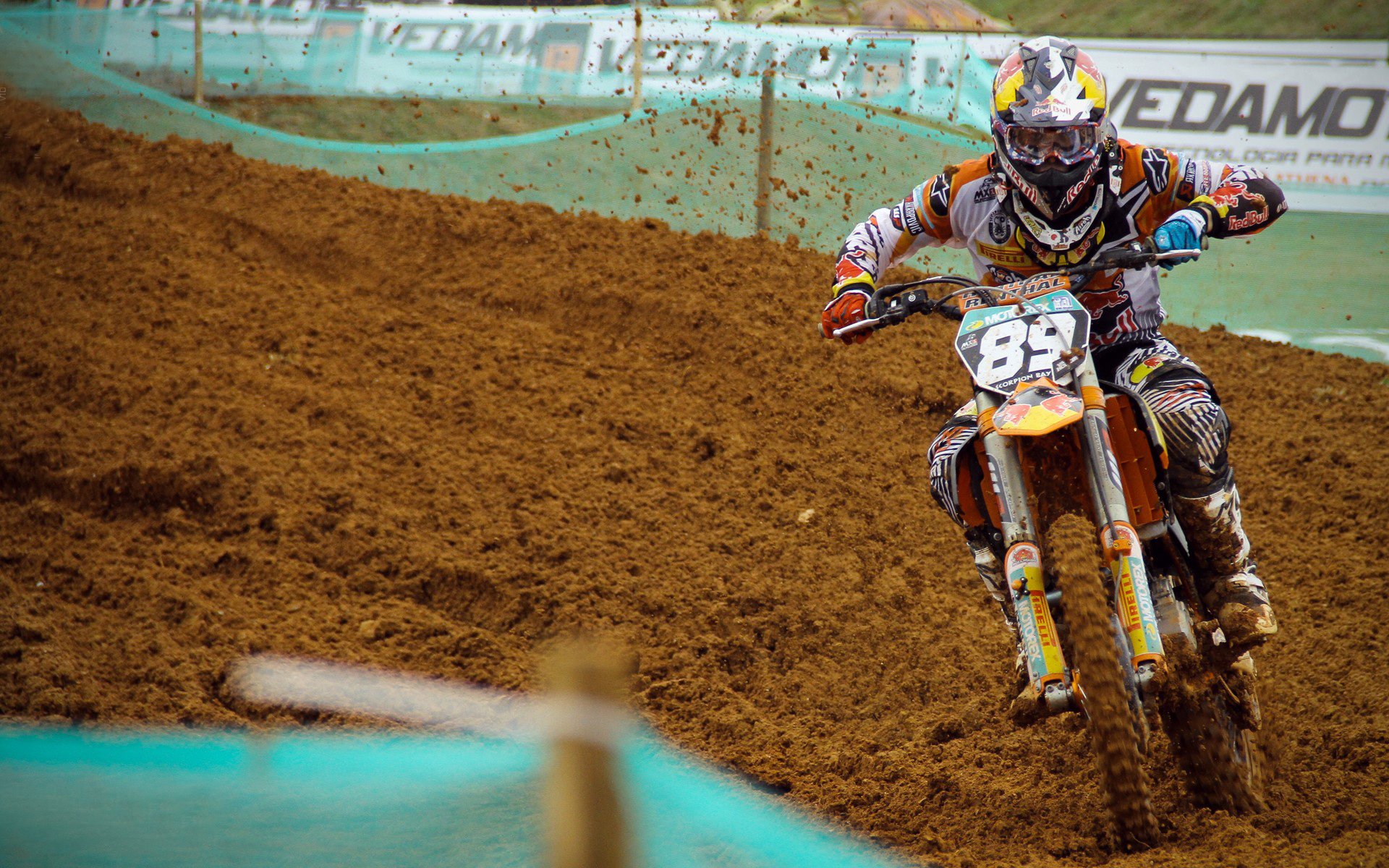 Rookie巅峰对决，Uzi与90激战老鹰分钟，挺进下一轮胜负难料！